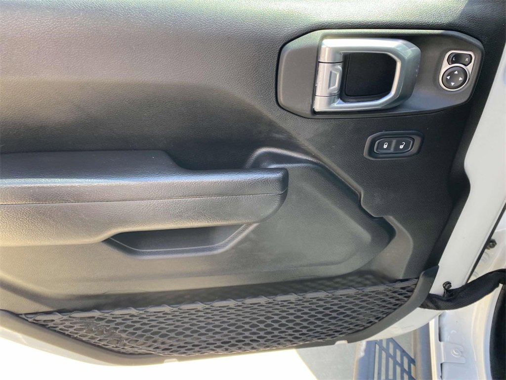 Used 2023 Jeep Wrangler Unlimited Rubicon 4xe image 19