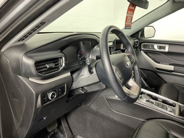 Used 2024 Ford Explorer XLT w/ Equipment Group 202A image 11