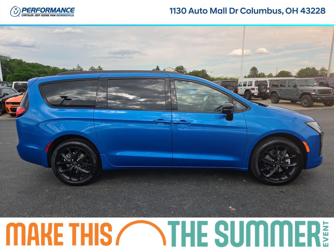 New 2027 Chrysler Pacifica Limited w/ S Appearance Package AWD/4WD image 8
