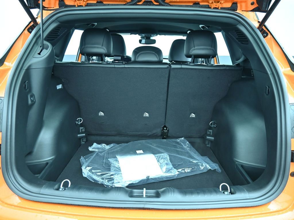 New 2026 Jeep Compass Limited image 16