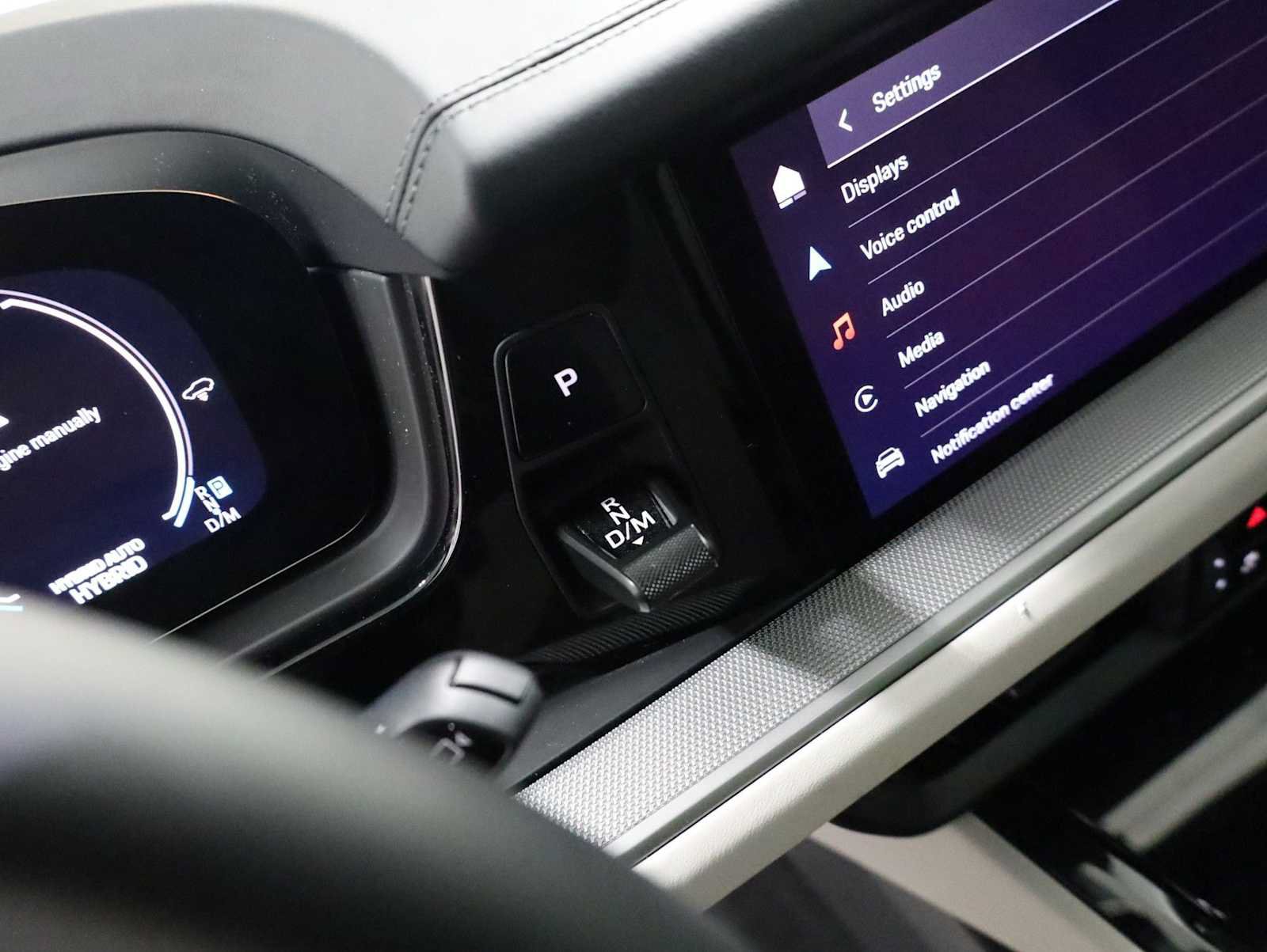 Certified 2025 Porsche Cayenne E-Hybrid AWD/4WD image 29