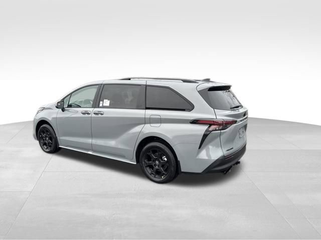 New 2026 Toyota Sienna XLE Woodland Edition image 3