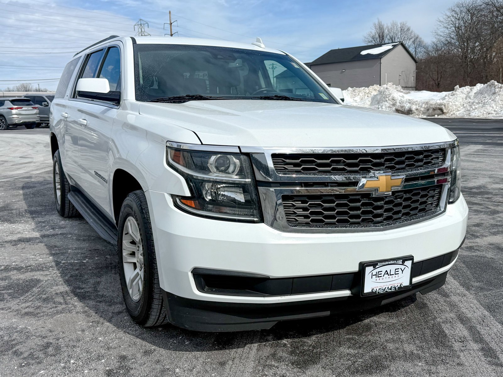 Used 2018 Chevrolet Suburban LT image 1