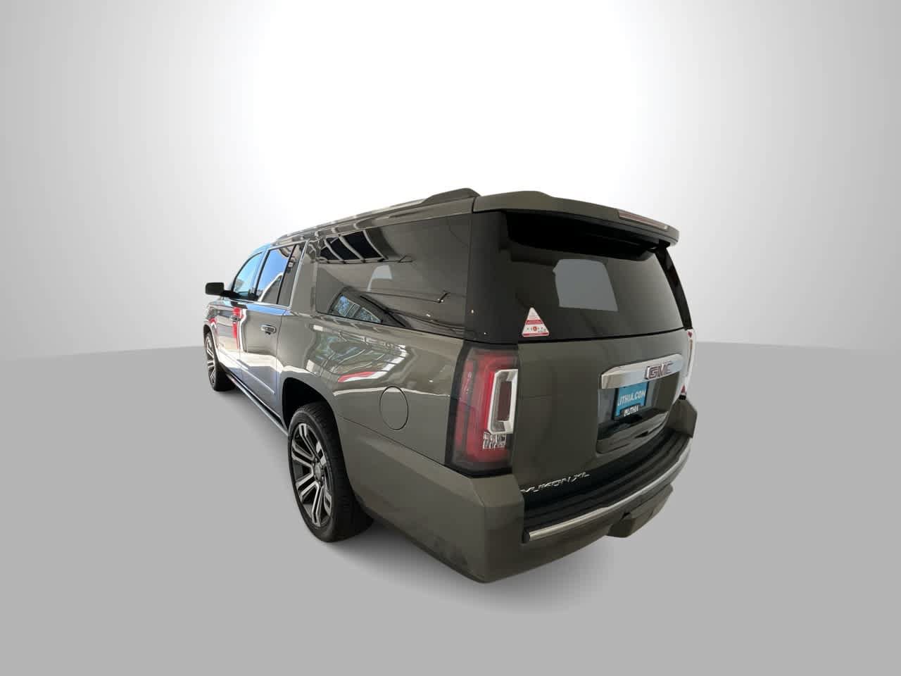 Used 2018 GMC Yukon XL Denali w/ Denali Ultimate Package AWD/4WD image 6