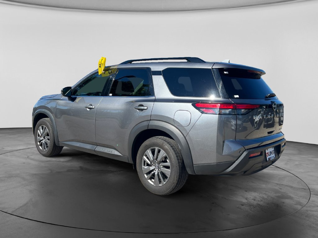 Used 2024 Nissan Pathfinder SV AWD/4WD image 5