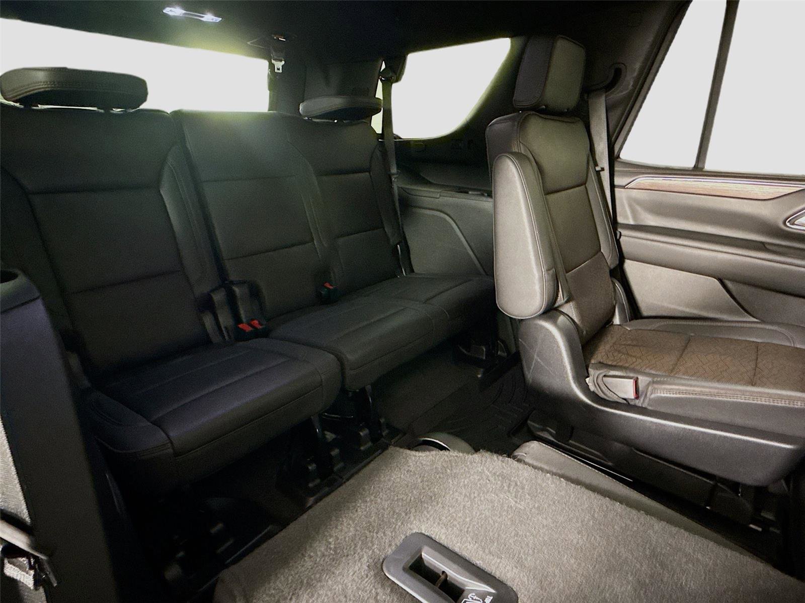 Used 2023 Chevrolet Tahoe High Country image 22