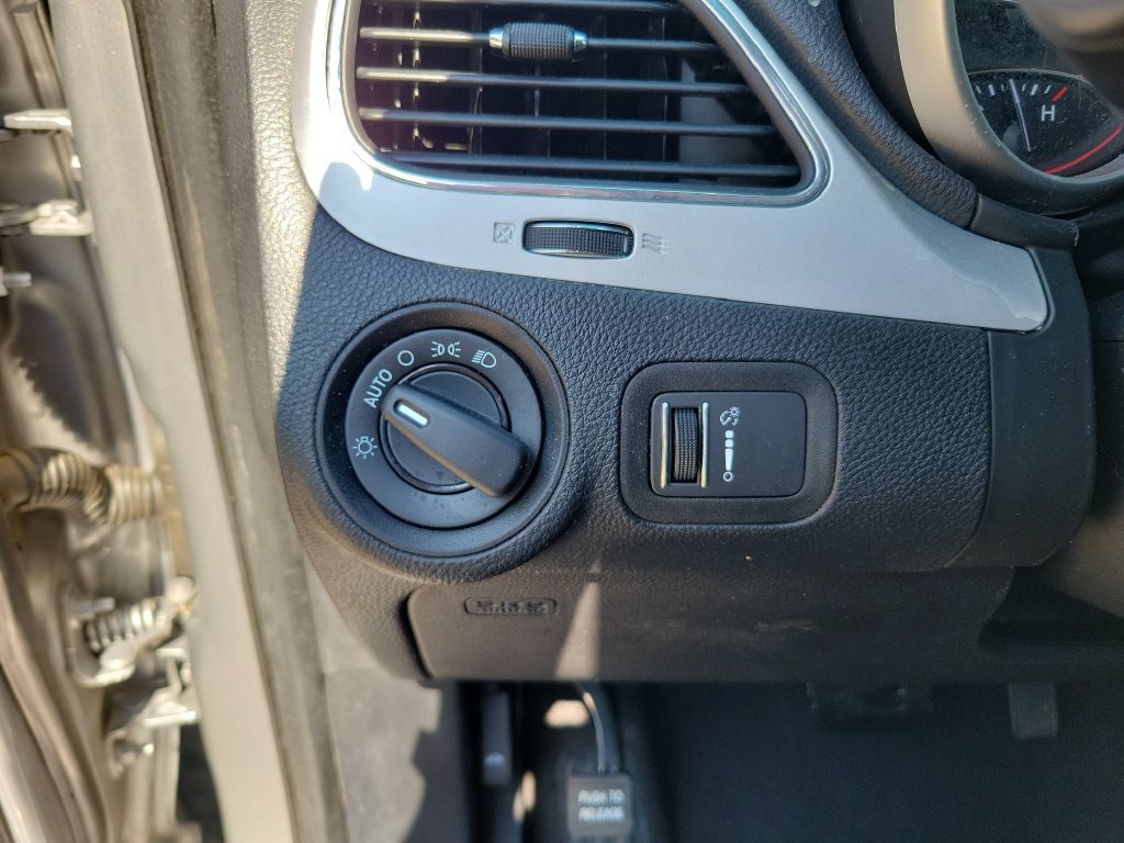 Used 2017 Dodge Journey SE w/ Comfort/Convenience Group AWD/4WD image 28