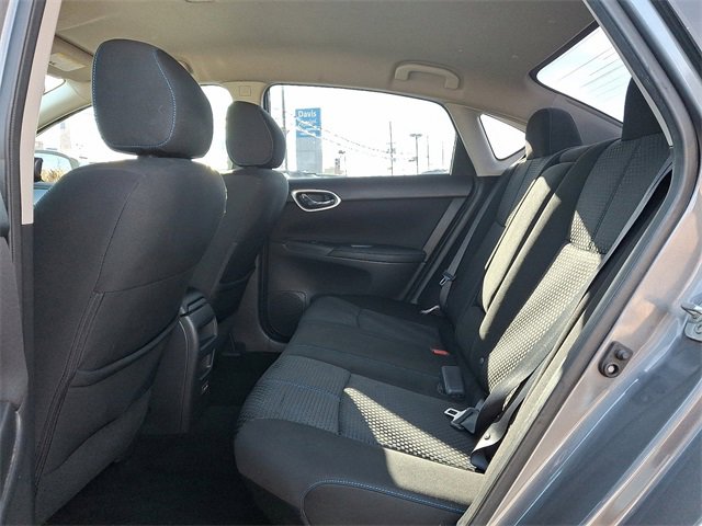 Used 2018 Nissan Sentra SR w/ SR Midnight Edition Package image 10