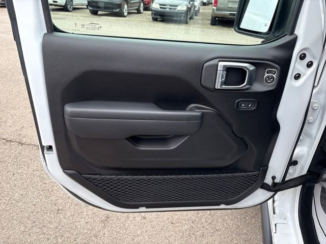 Used 2024 Jeep Wrangler Willys image 7