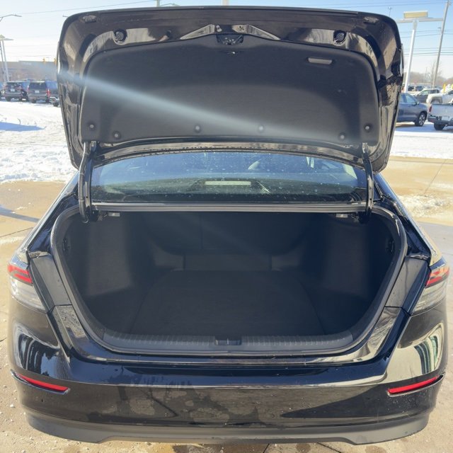 Certified 2024 Honda Accord EX image 12