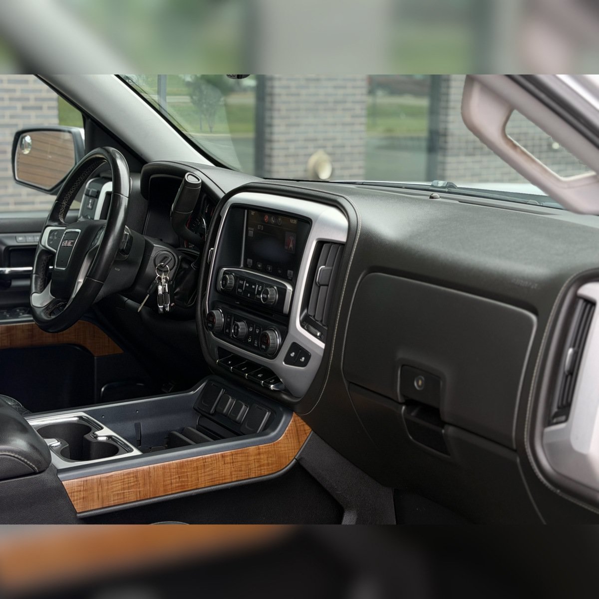 Used 2014 GMC Sierra 1500 SLT w/ Suspension Package, Off-Road AWD/4WD image 9