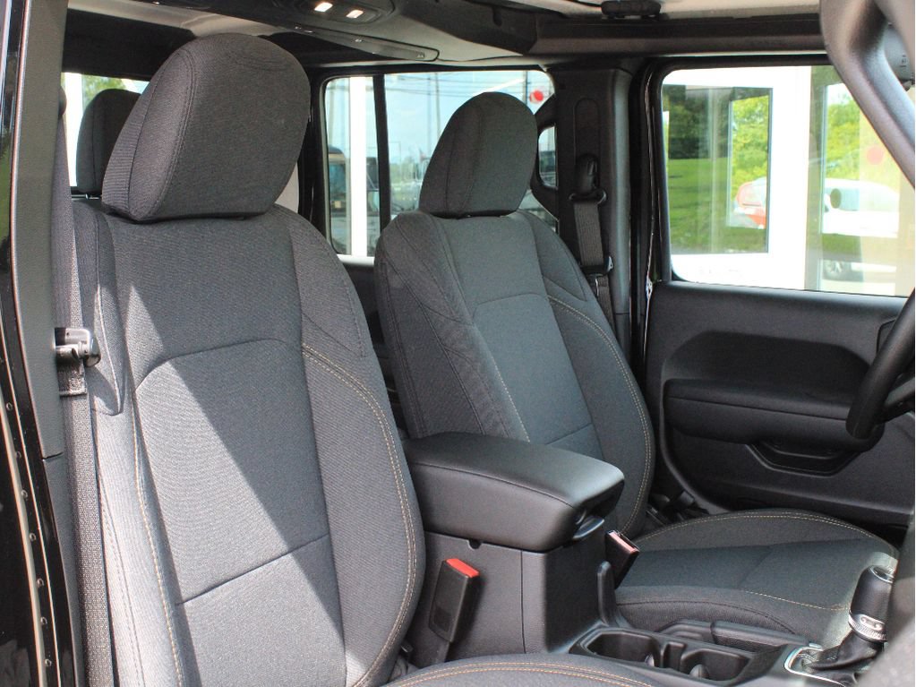 New 2026 Jeep Gladiator Sport AWD/4WD image 28