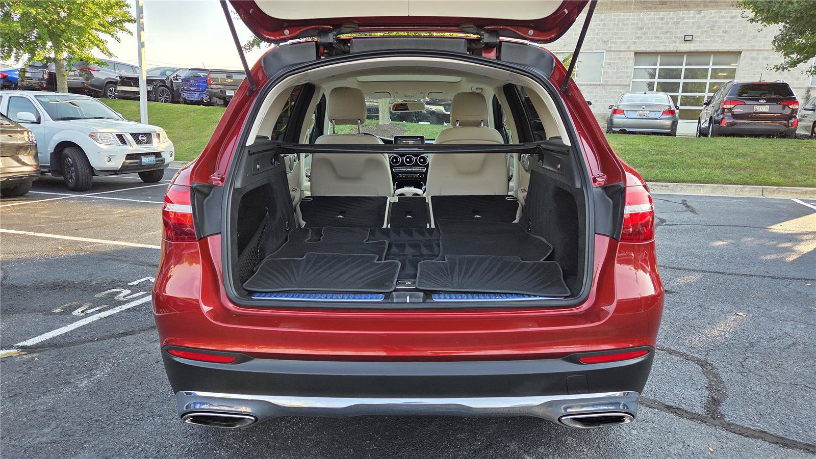 Used 2017 Mercedes-Benz GLC 300 4MATIC image 39
