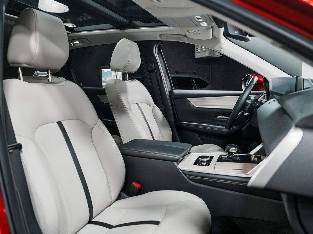 Used 2024 MAZDA CX-90 Plug-In Hybrid w/ Premium Pkg image 41