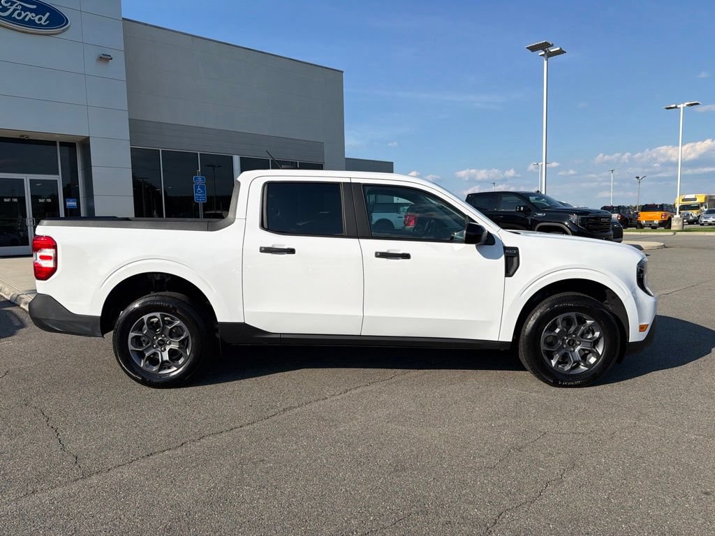 New 2026 Ford Maverick XLT w/ XLT Luxury Package FWD image 2