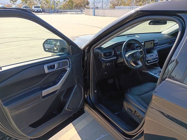 Used 2023 Ford Explorer XLT w/ Equipment Group 202A image 31