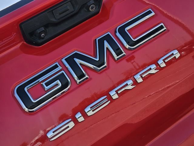 Used 2023 GMC Sierra 1500 Elevation w/ LPO, Elevation Black Package AWD/4WD image 11