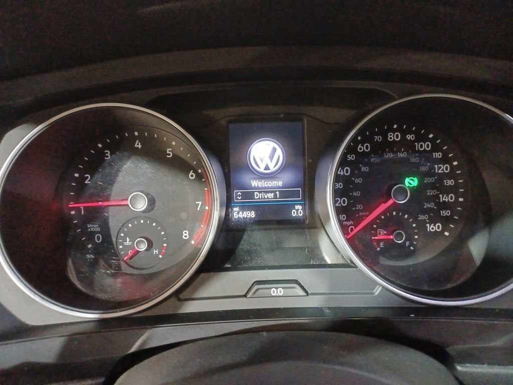Used 2020 Volkswagen Tiguan SE w/ Panoramic Sunroof Package AWD/4WD image 10
