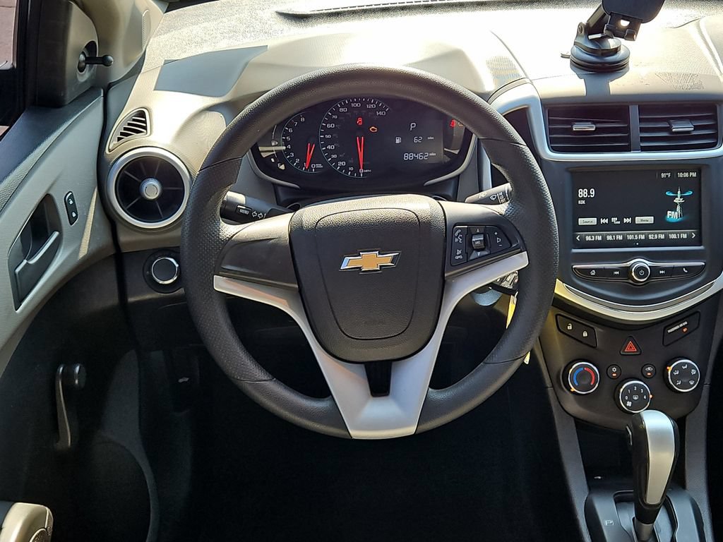 Used 2017 Chevrolet Sonic LS FWD image 23