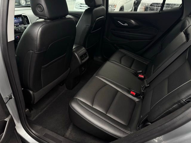 Used 2024 GMC Terrain SLT image 20