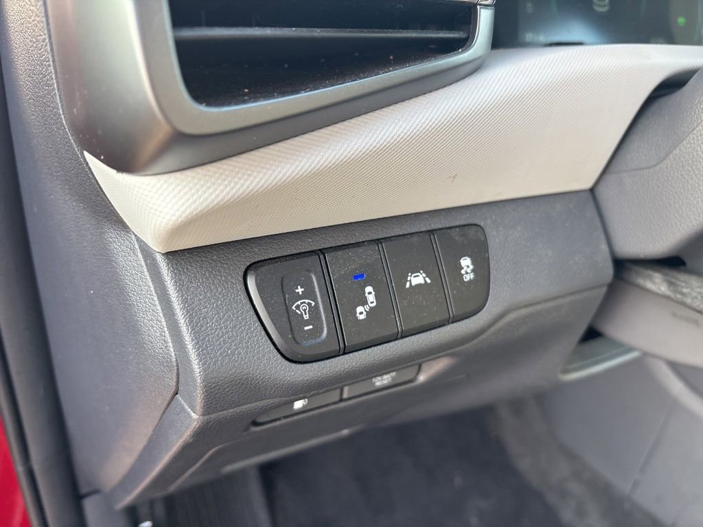 Used 2020 Hyundai Ioniq SEL image 17