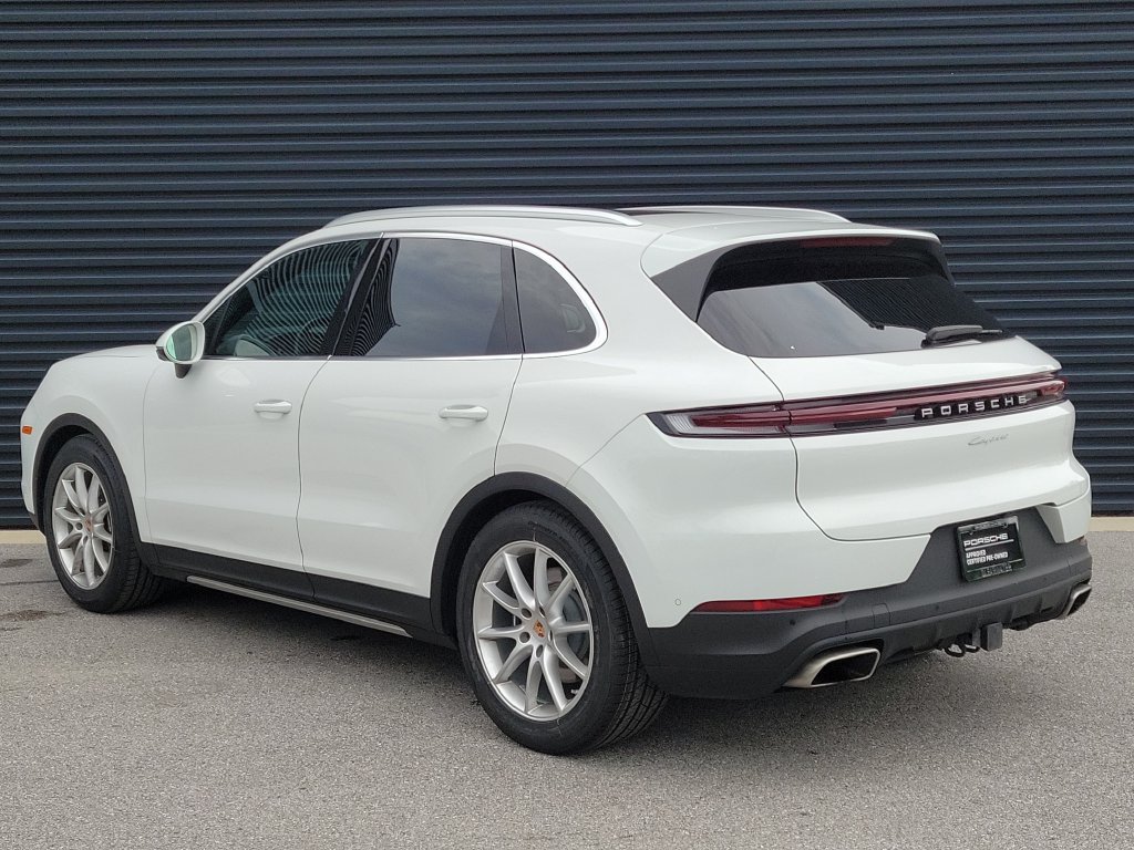 Certified 2026 Porsche Cayenne AWD/4WD image 3
