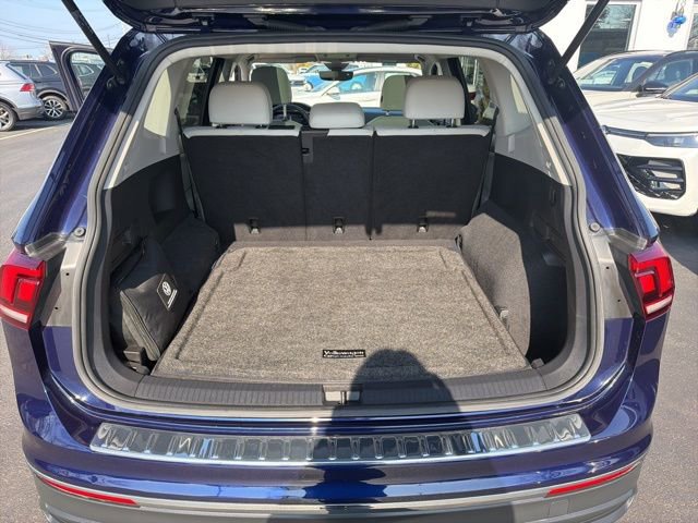 Certified 2023 Volkswagen Tiguan SE w/ Panoramic Sunroof Package image 17