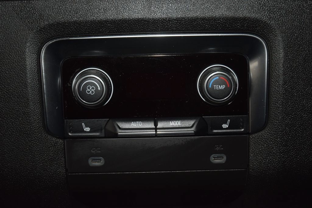 Used 2024 Chevrolet Suburban RST w/ Luxury Package AWD/4WD image 44