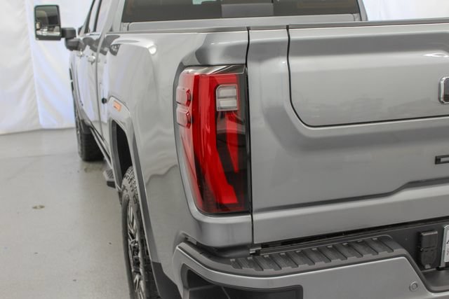 New 2026 GMC Sierra 2500 Denali Ultimate w/ LPO, Black Badging Package AWD/4WD image 9