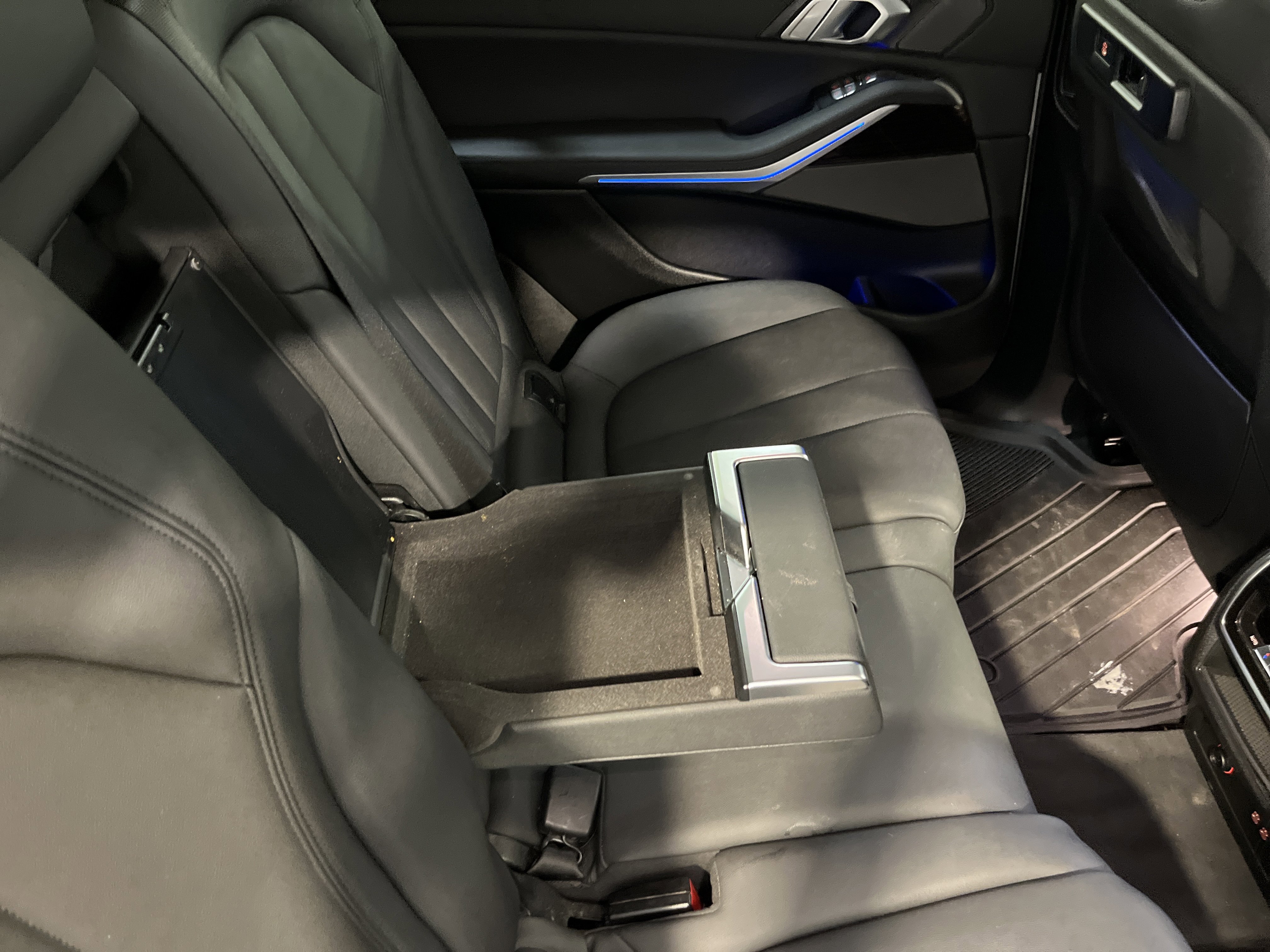 Used 2021 BMW X7 xDrive40i w/ Premium Package image 22