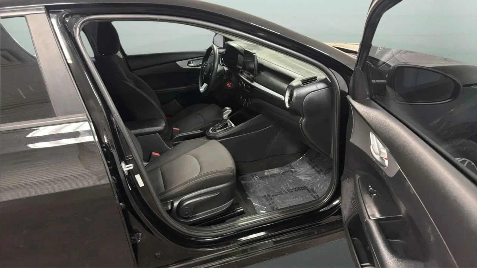 Used 2023 Kia Forte LXS FWD image 21