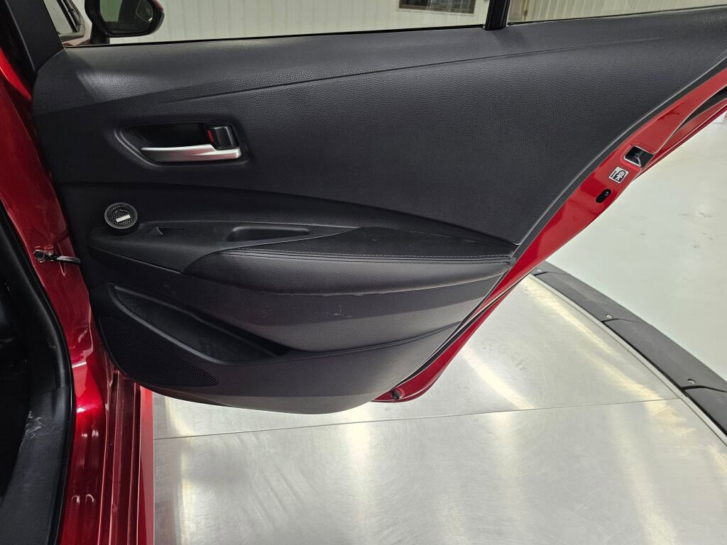 Used 2020 Toyota Corolla LE w/ Carpet Mat Package (TMS) image 33