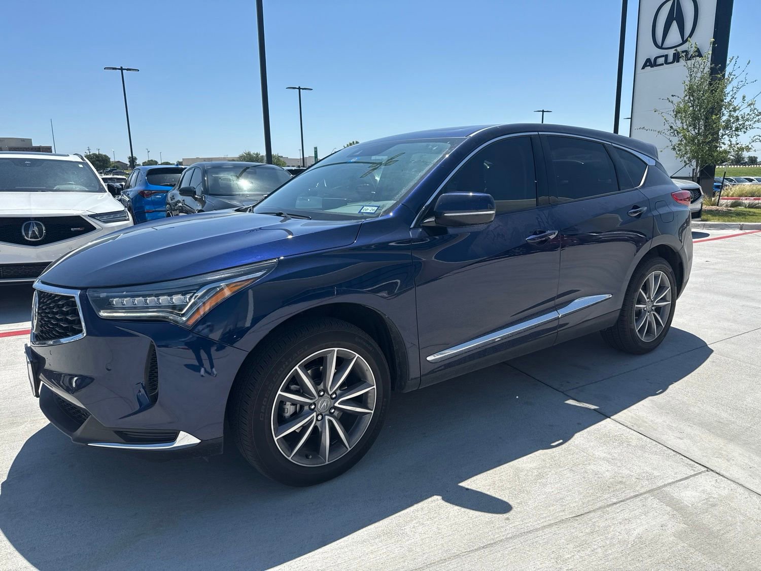Used 2023 Acura RDX FWD w/ Technology Package image 4