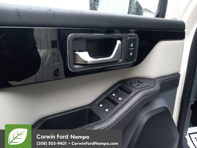 Used 2024 INEOS Grenadier Fieldmaster Edition image 11