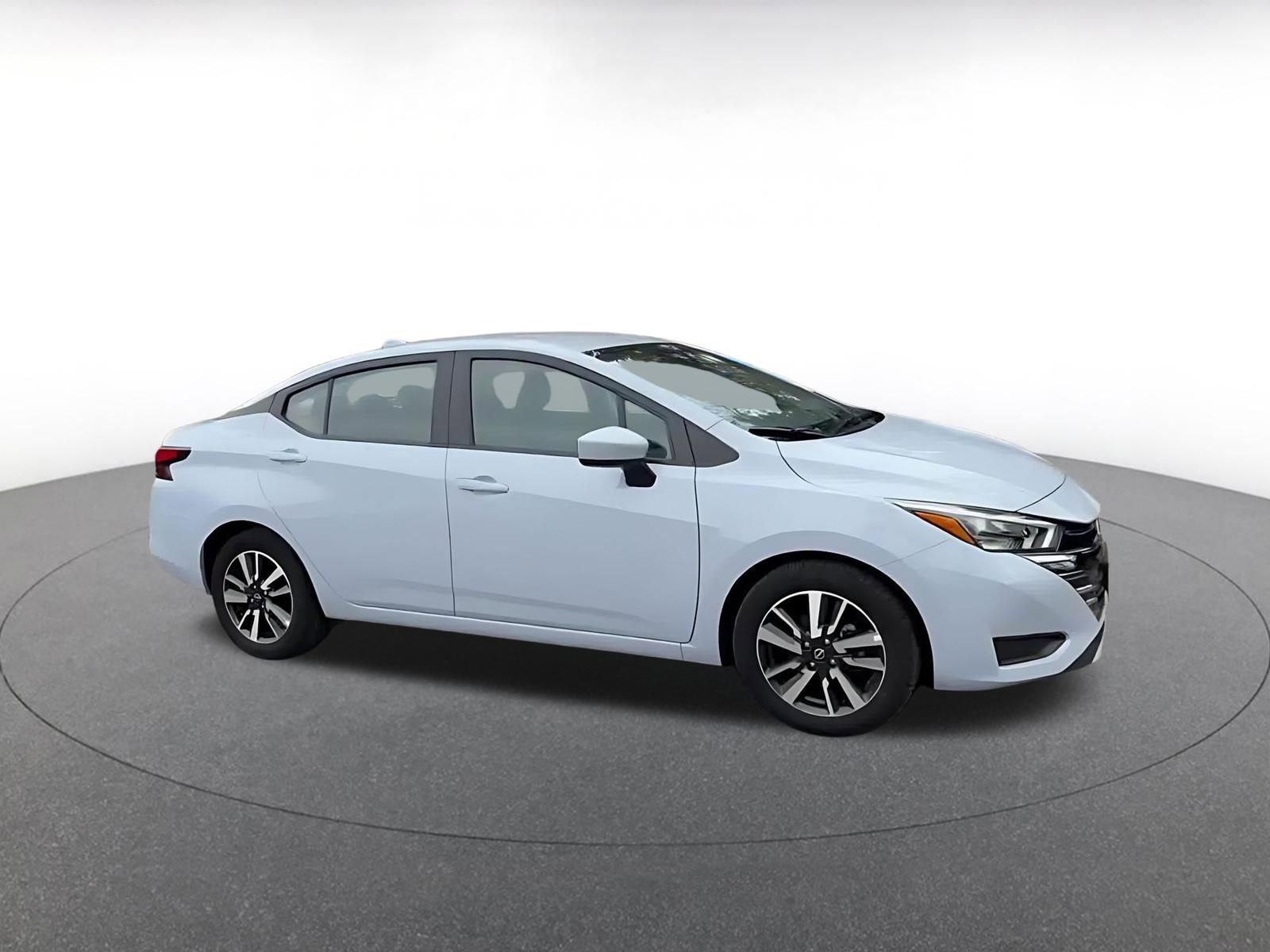 Used 2025 Nissan Versa SV FWD video 2