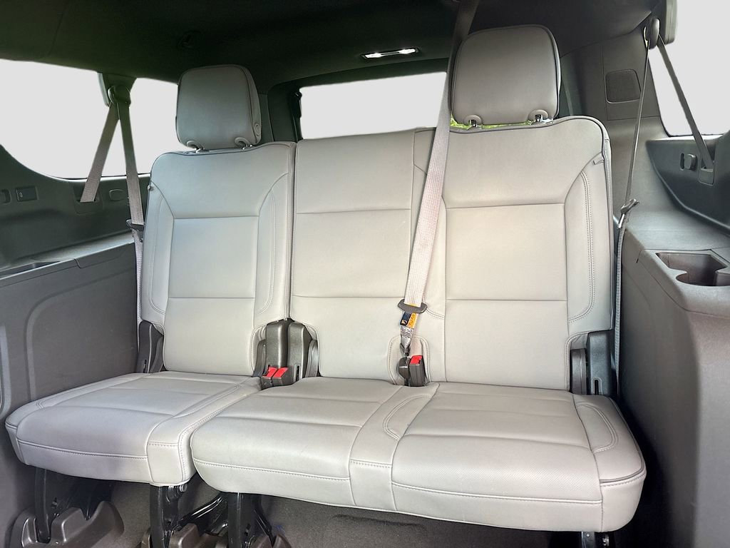 Used 2024 GMC Yukon XL SLT w/ SLT Luxury Package RWD image 19