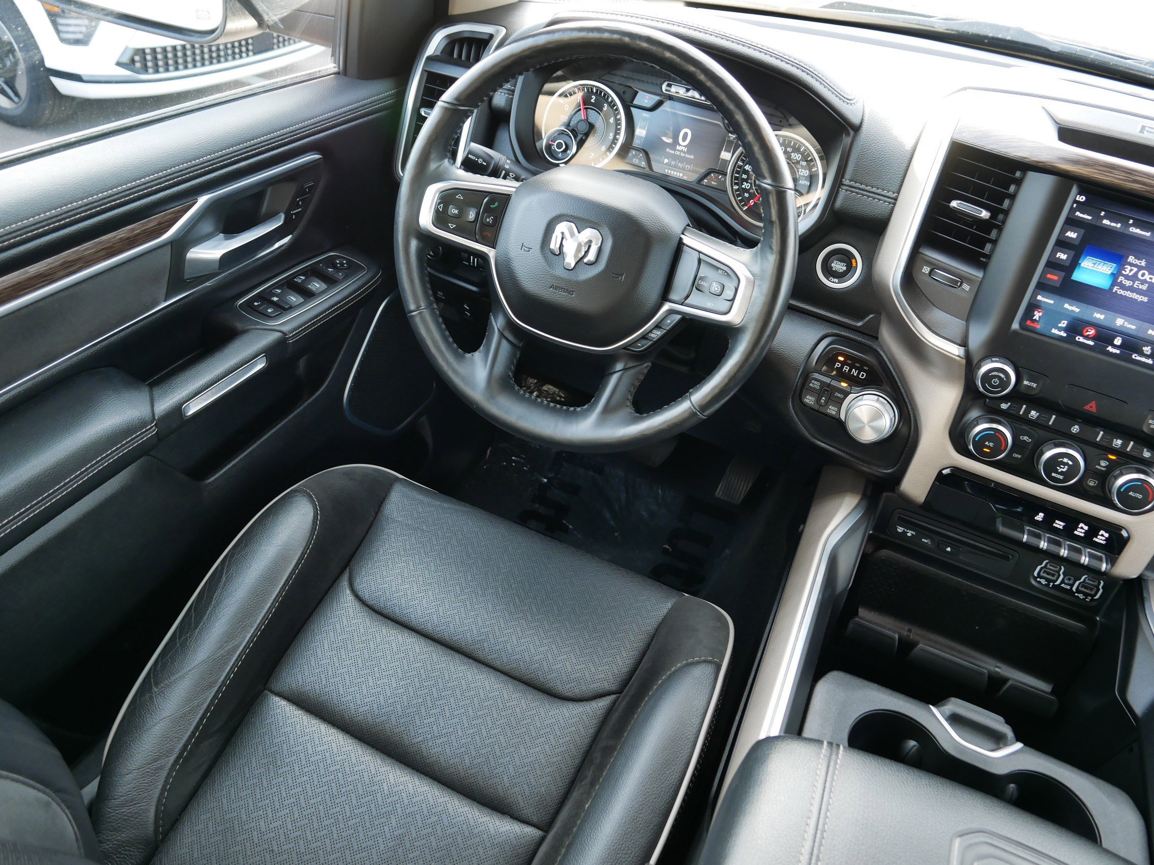 Used 2019 RAM 1500 Laramie image 9