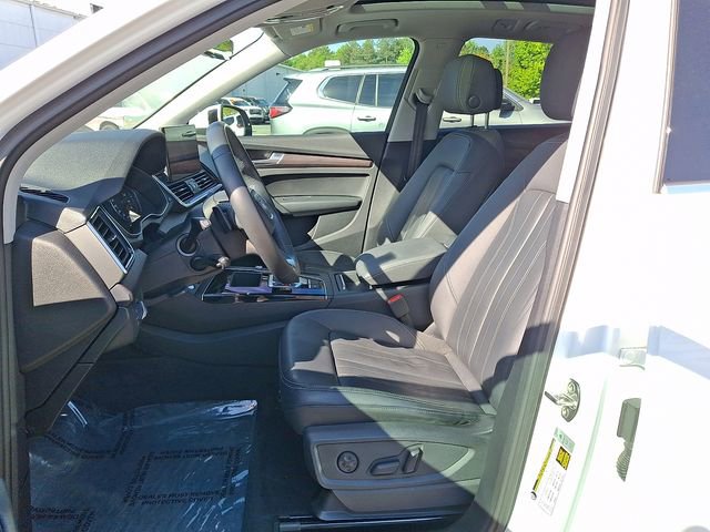 Used 2022 Audi Q5 2.0T Premium w/ Convenience Package AWD/4WD image 10