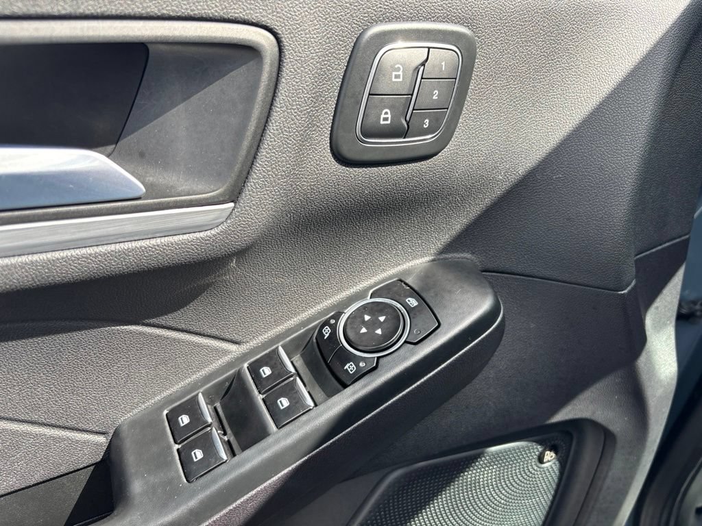 Used 2023 Ford Escape Platinum w/ Premium Technology Package AWD/4WD image 16