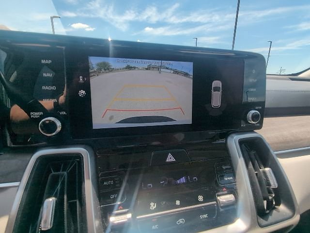 Used 2023 Kia Sorento EX w/ Panoramic Sunroof Package FWD image 19