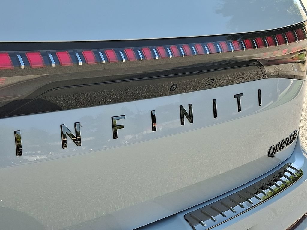 Used 2026 INFINITI QX80 4WD w/ Sport Exterior Package image 30