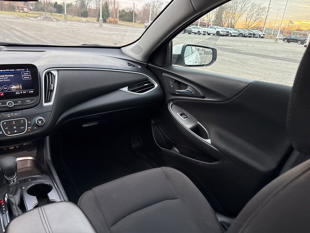 Used 2024 Chevrolet Malibu LT image 22