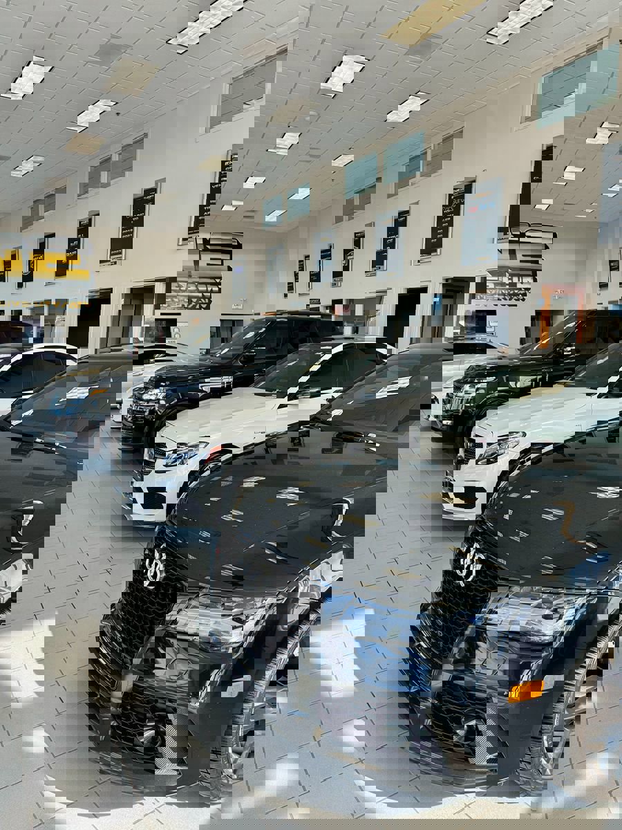 Used 2014 Jeep Grand Cherokee SRT8 image 9