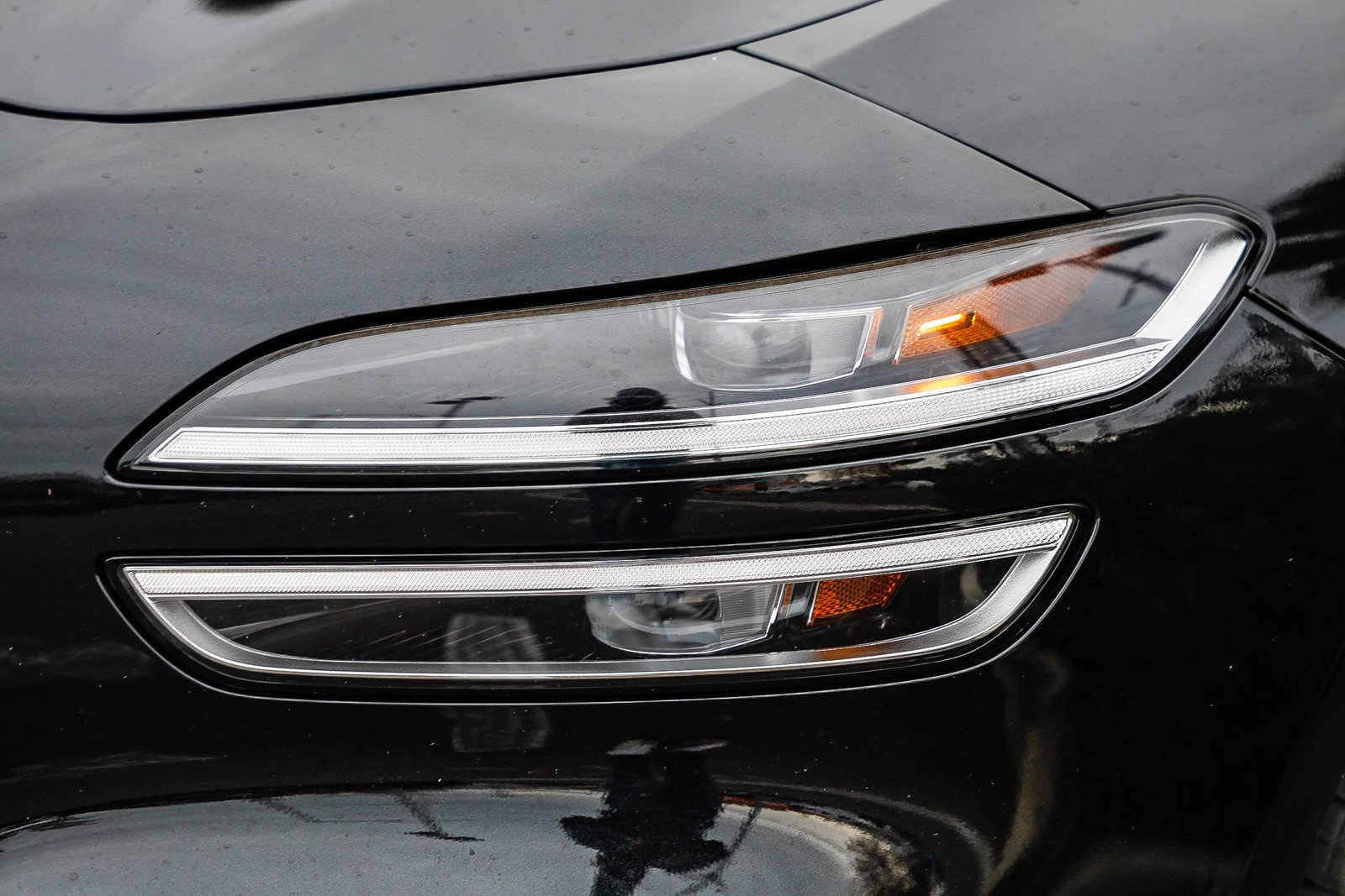 Used 2025 Genesis G70 2.5T image 7