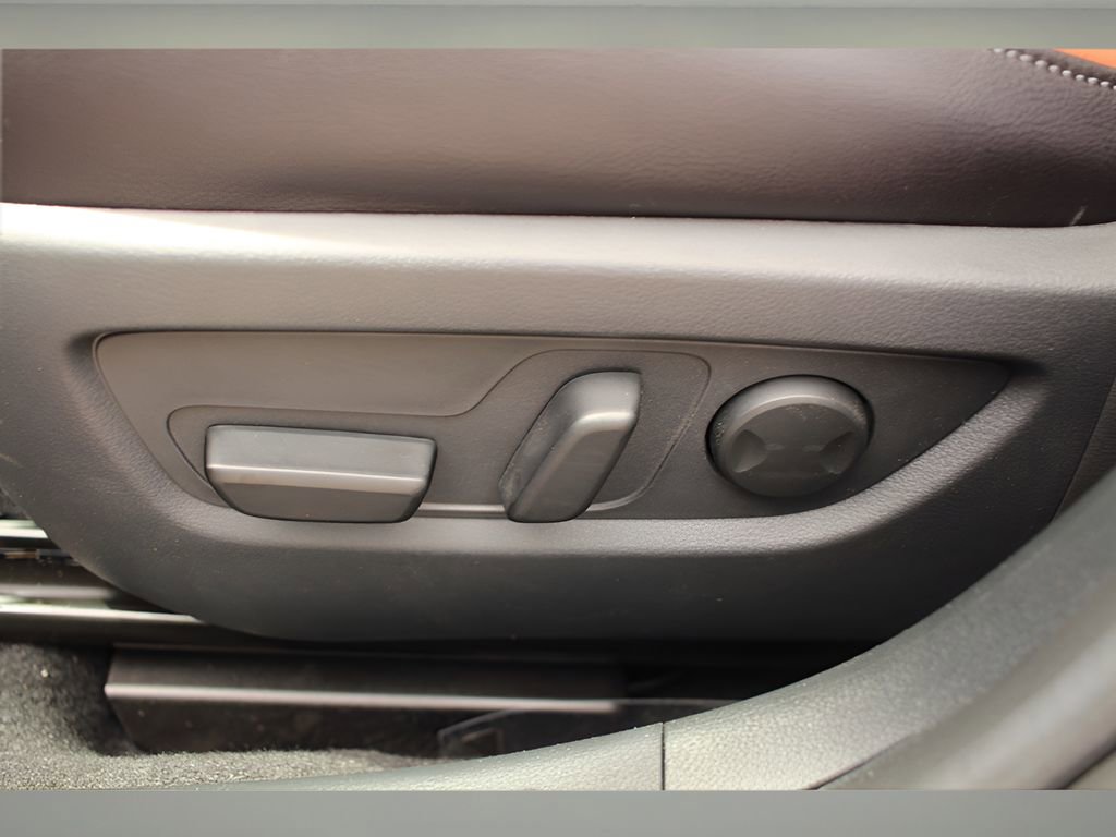 Used 2025 MAZDA CX-50 2.5 Turbo w/ Accent Package image 12