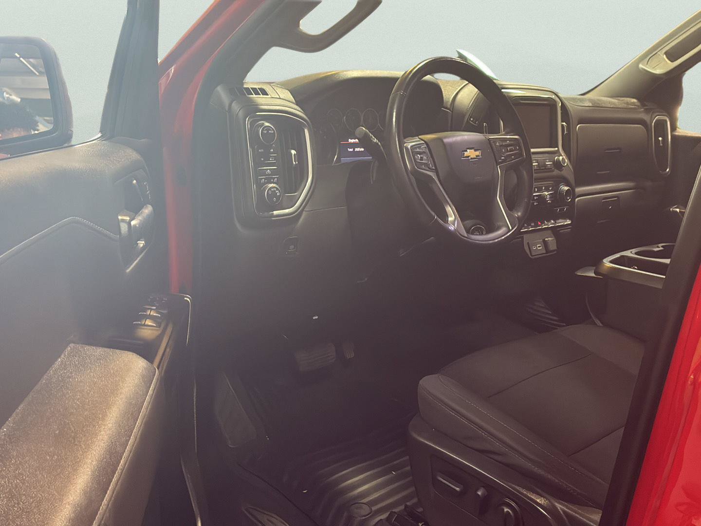 Used 2022 Chevrolet Silverado 1500 LT AWD/4WD image 11