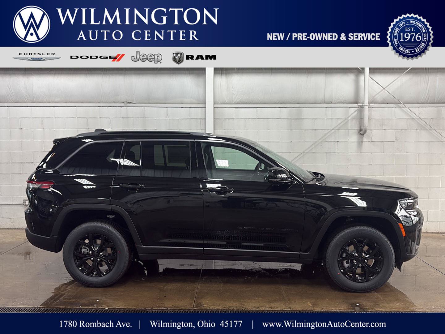 New 2026 Jeep Grand Cherokee Altitude AWD/4WD image 1