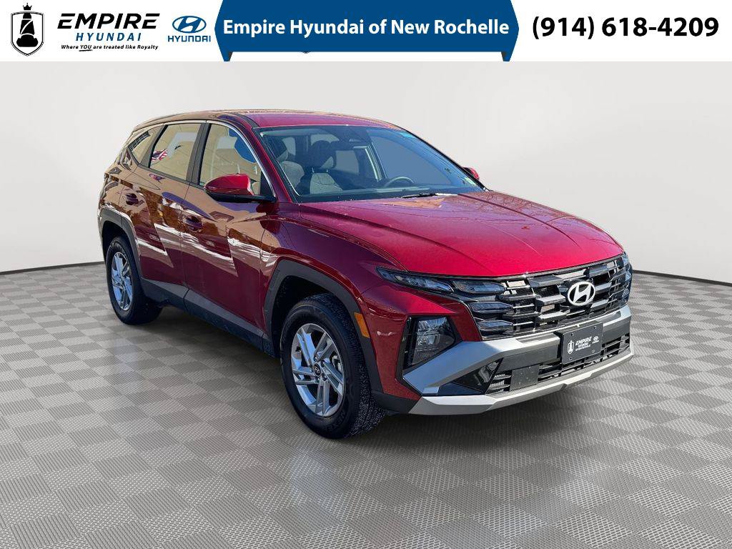Used 2025 Hyundai Tucson SE AWD/4WD image 1