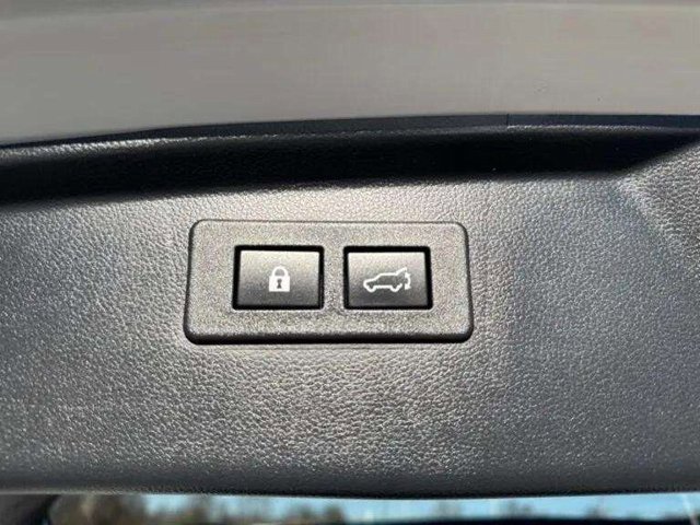 Certified 2025 Subaru Outback Limited image 19