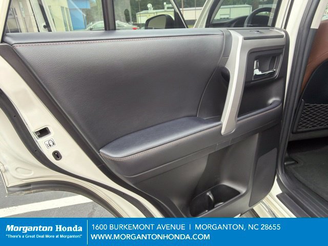 Used 2022 Toyota 4Runner Limited AWD/4WD image 26